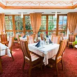 Post Post - Alpine Boutique & Hotel 4*