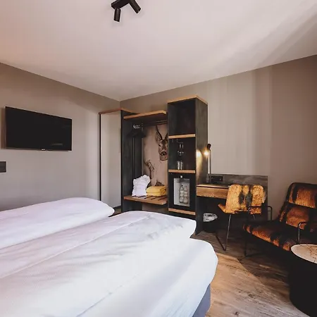 Post Post - Alpine Boutique & Hotel 4*