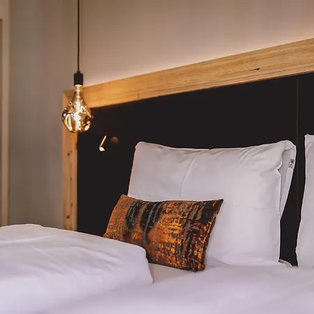 Post Post - Alpine Boutique & 4*