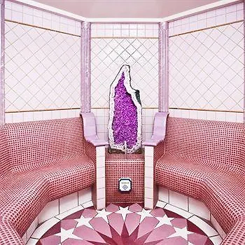 Post Post - Alpine Boutique & باد هوفغاستين