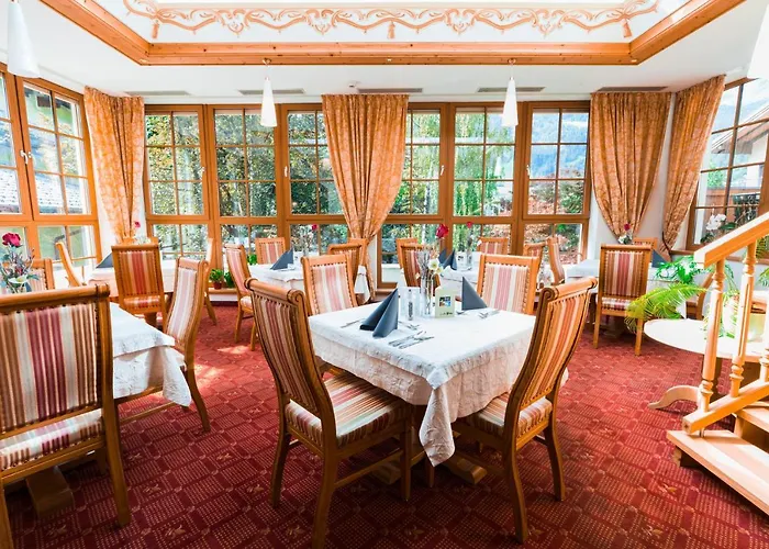 Post Post - Alpine Boutique & Hotel 4*